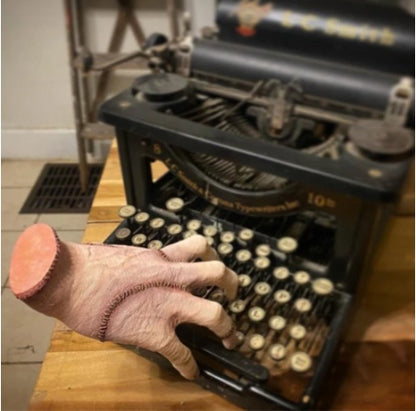 La chose de Mercredi ( La famille Adams)